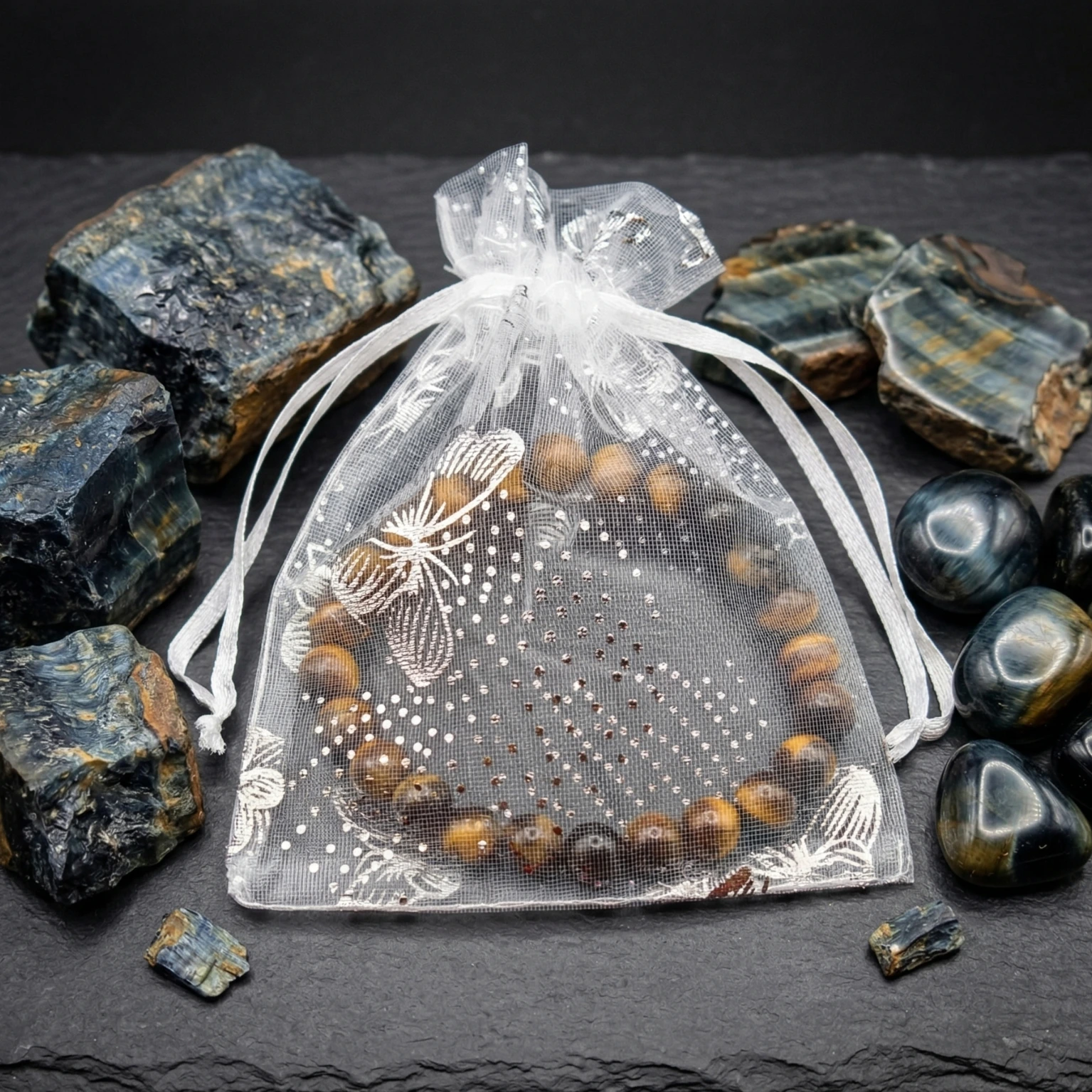 bracelet oeil de tigre dans sachet organza bracelet oeil de tigre dans sachet organza
