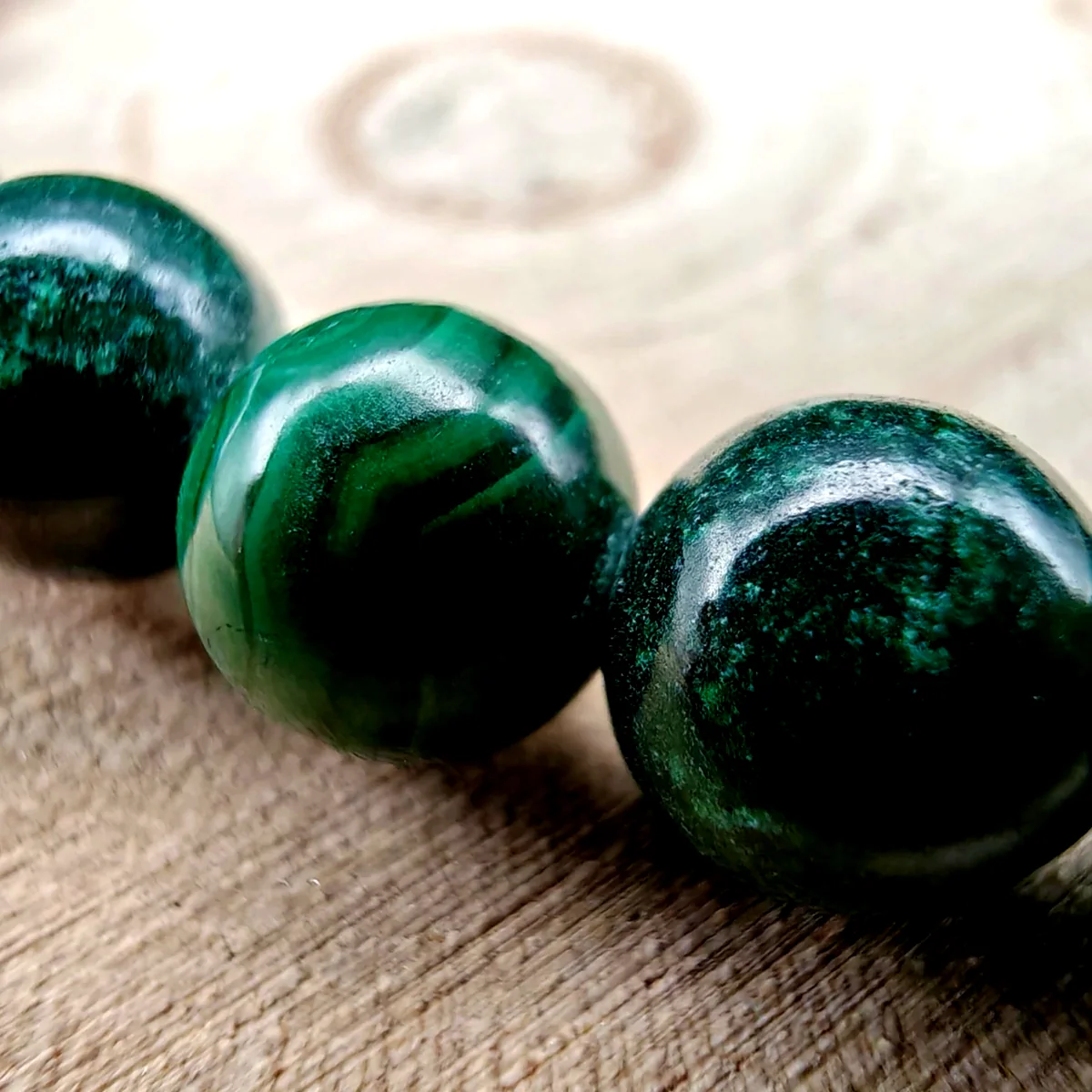 Détails perles bracelet malachite grade A