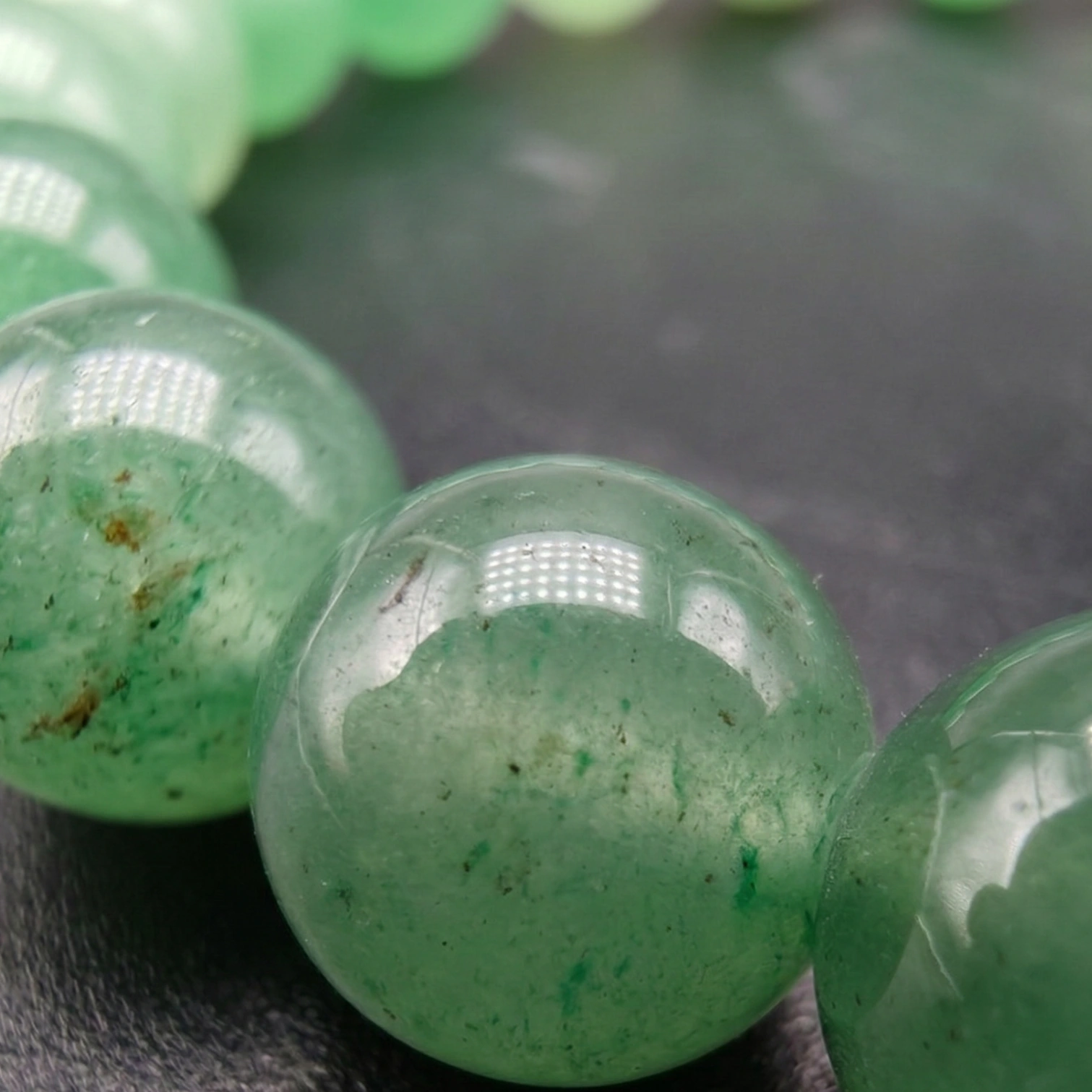 Détails Perles aventurine verte par Romain Creation