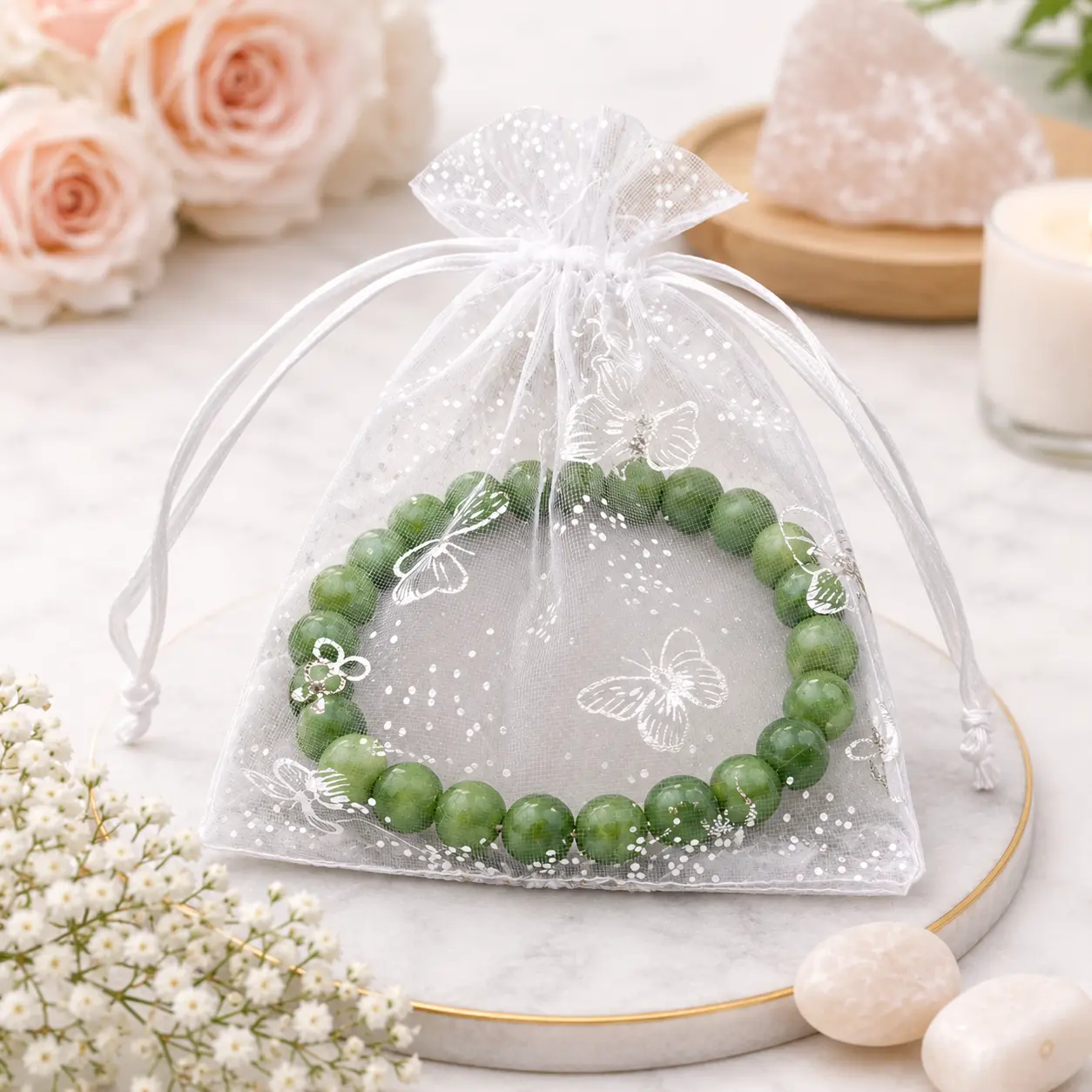 bracelet jade nephrite dans sachet organza par romain creation bracelet jade nephrite dans sachet organza par romain creation